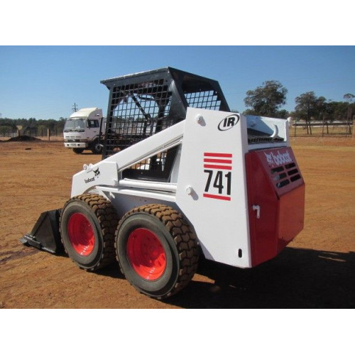 Мини-погрузчик Bobcat 741