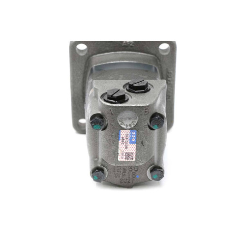 Гидростатический приводной двигатель Bobcat, 6632177