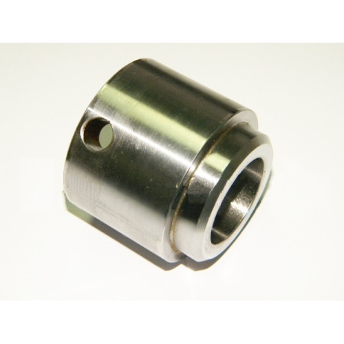 Втулка вварна теч рами 7148022 Bobcat