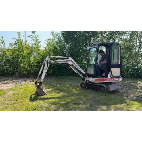 Мини-экскаватор Bobcat 320T