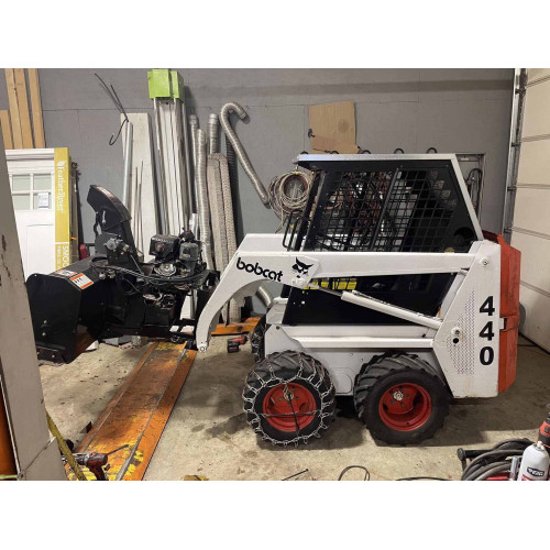 Міні-навантажувач Bobcat 440