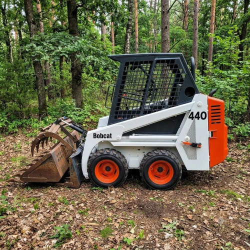 Мини-погрузчик Bobcat 440