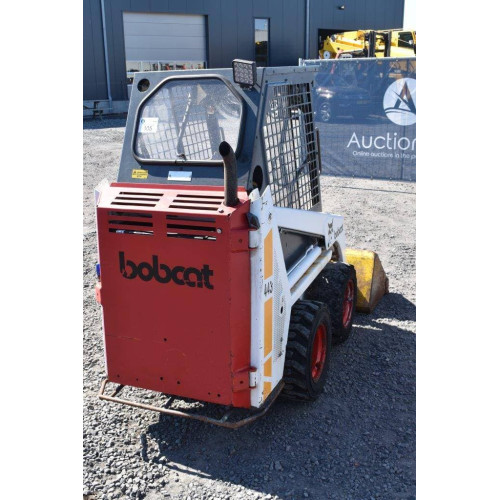 Мини-погрузчик Bobcat 443