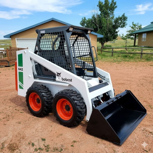 Мини-погрузчик Bobcat 642