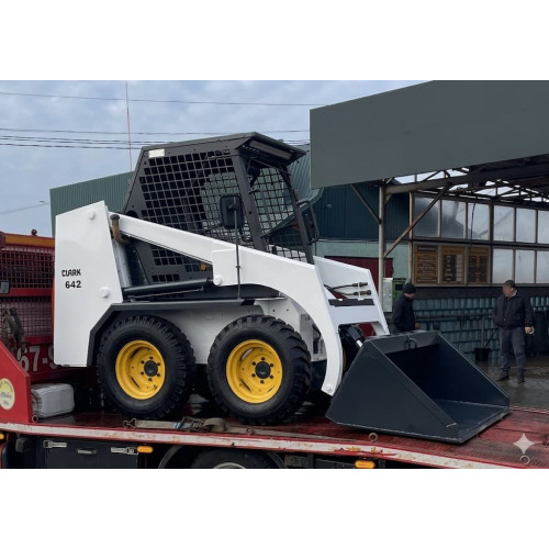 Мини-погрузчик Bobcat 642
