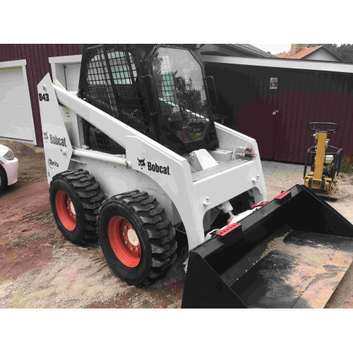 Міні-навантажувач Bobcat 843