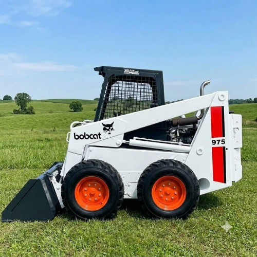 Мини-погрузчик Bobcat 975