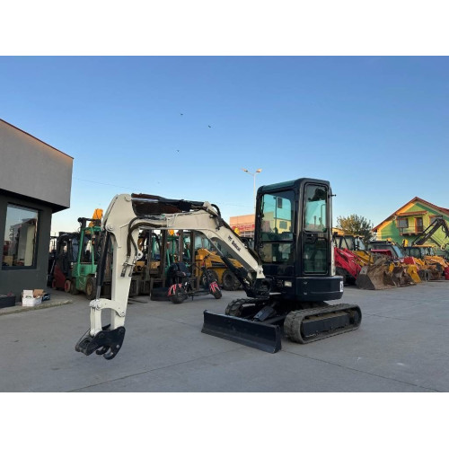 Мини-экскаватор Bobcat E25