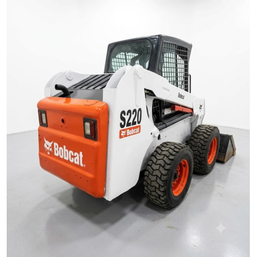 Мини-погрузчик Bobcat S220