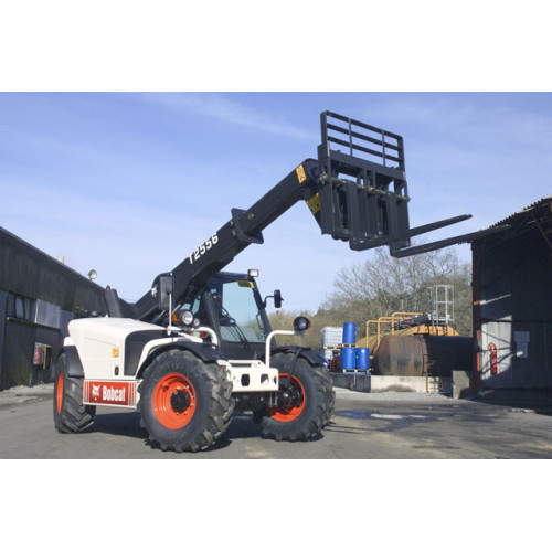 Телескопічний навантажувач Bobcat T2556