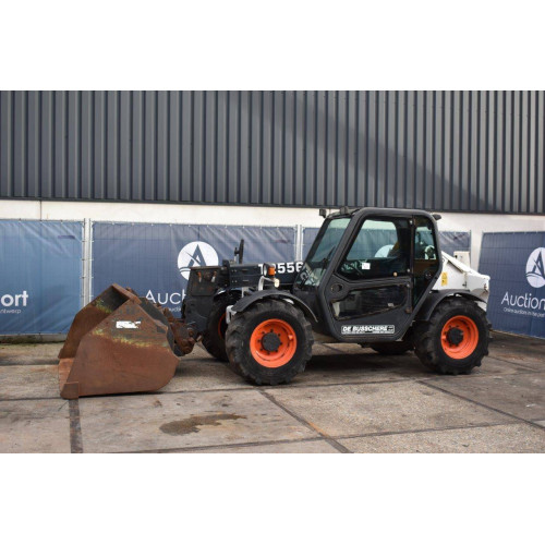 Телескопічний навантажувач Bobcat T2556