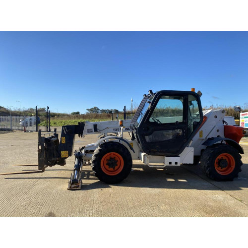 Телескопический погрузчик Bobcat T35100SL