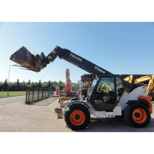 Телескопический погрузчик Bobcat T40140