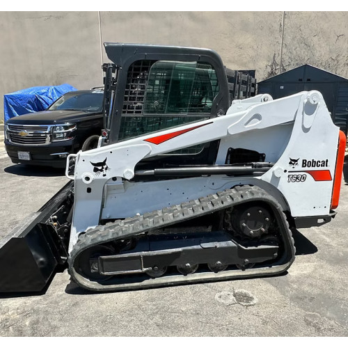 Фронтальный погрузчик Bobcat T630