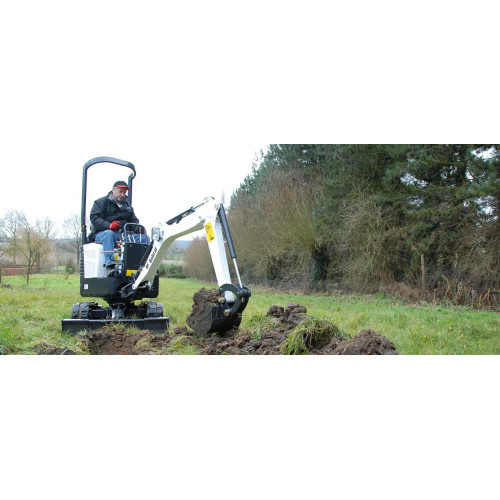 Міні-екскаватор Bobcat E08