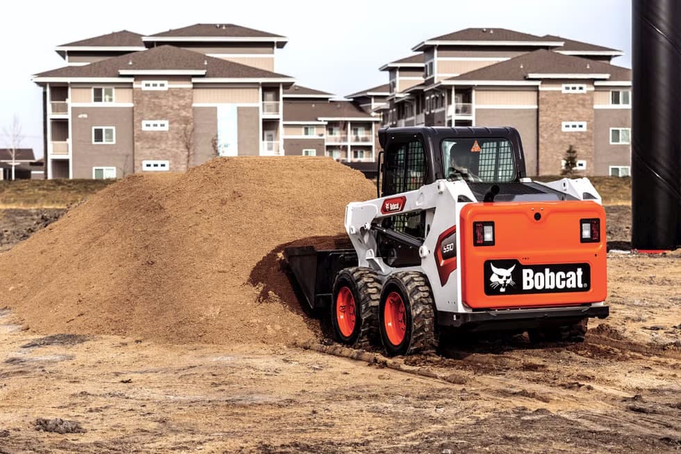 Сравнение по ключевым критериям Bobcat чи JCB