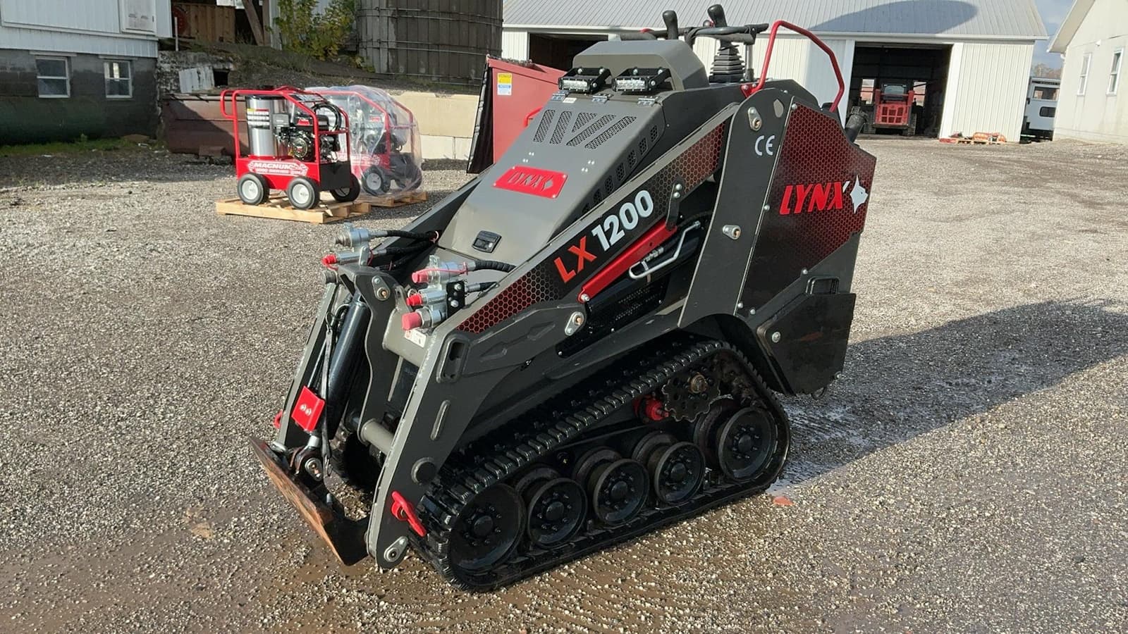 Отличия в погрузчиках Bobcat и Lynx