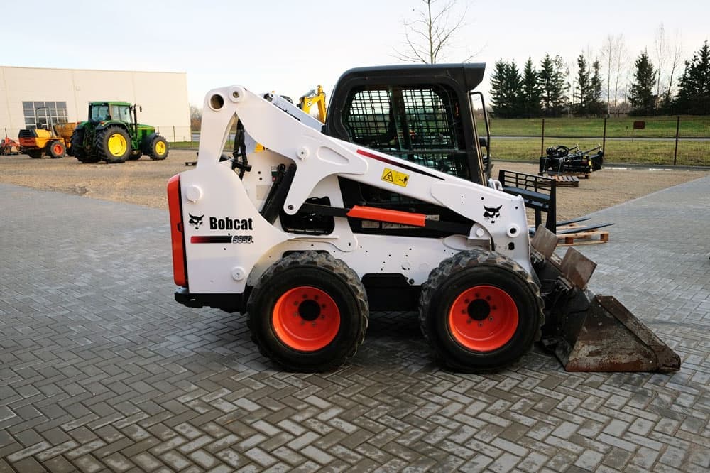 Плановое ТО мини-погрузчика Bobcat по моточасам