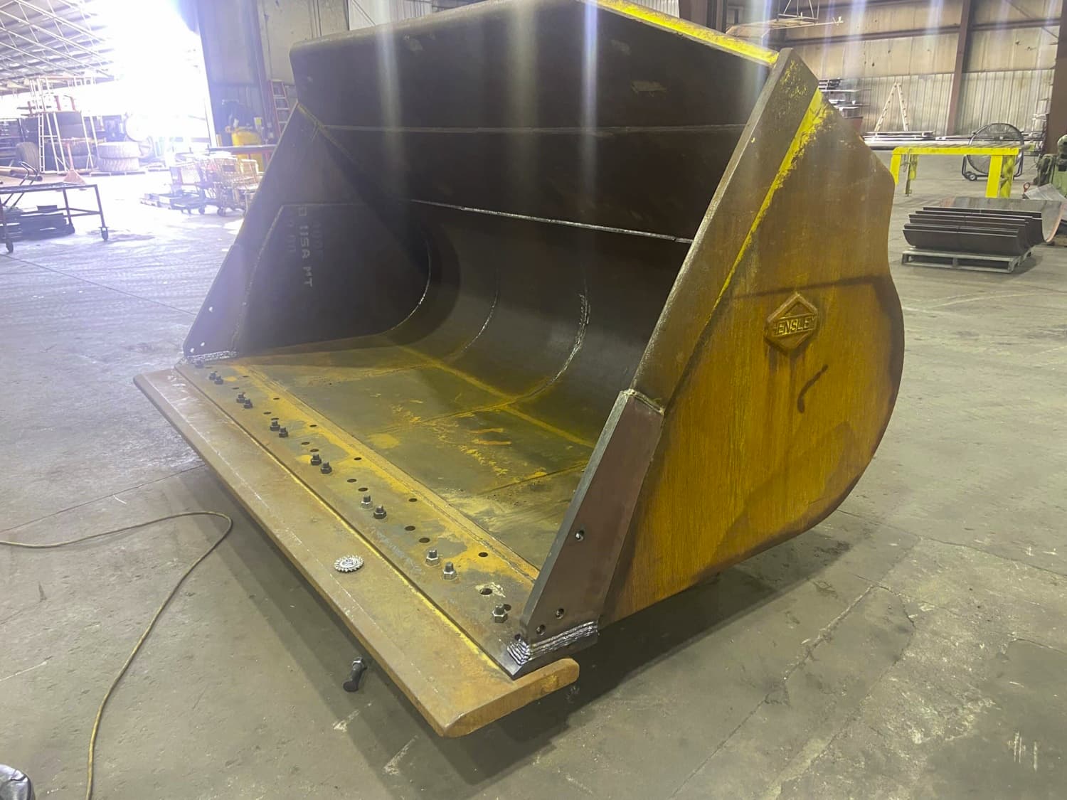 Ремонт ковшів екскаваторів та навантажувачів Bobcat