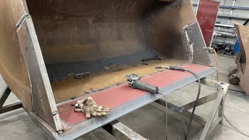 Ремонт ковшів навантажувачів Bobcat